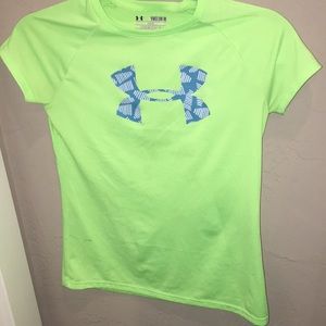 Girls under armour tee